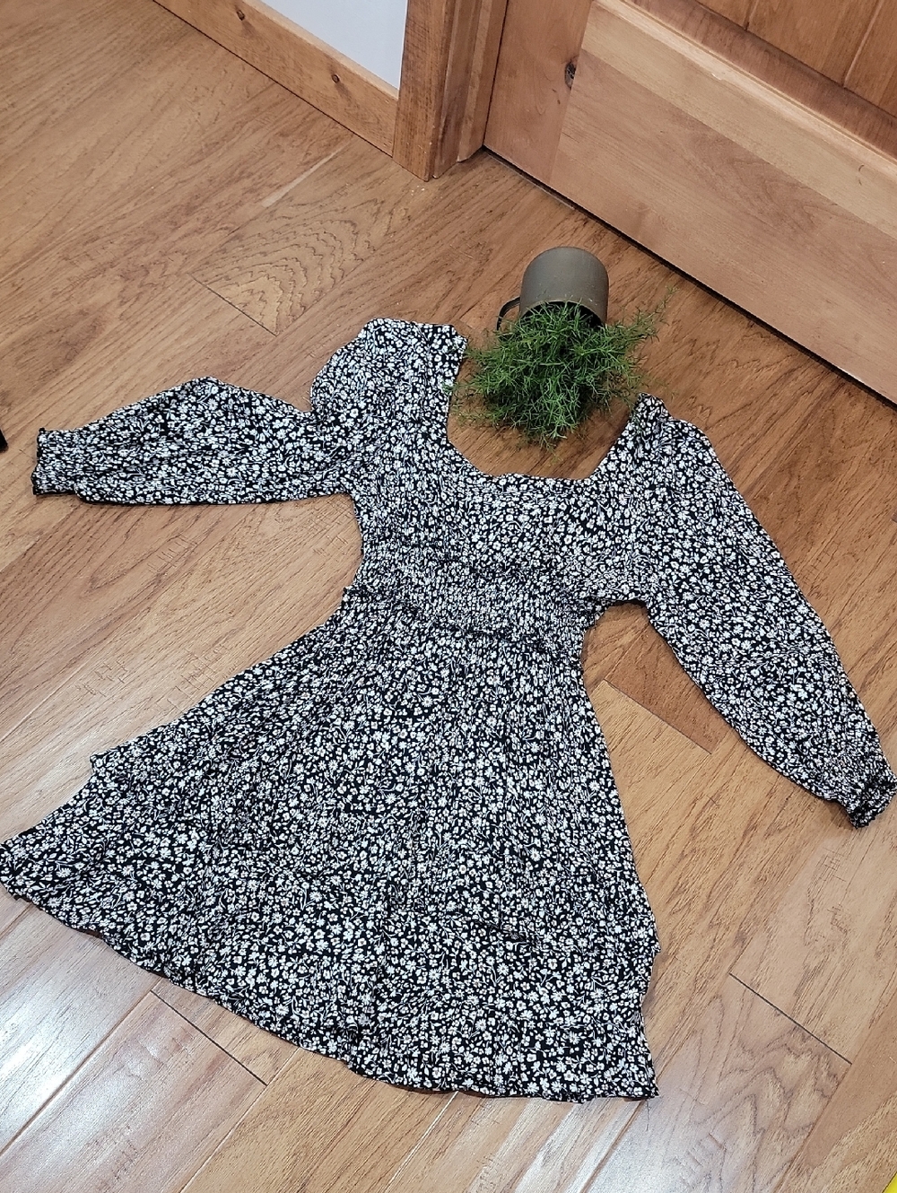 Daisy Explosion Floral Print Dress - Picture 5 of 10